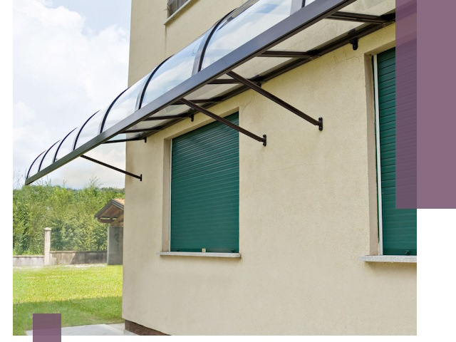 Козырьки над окнами в Барабинске — изготовление и монтаж по выгоде