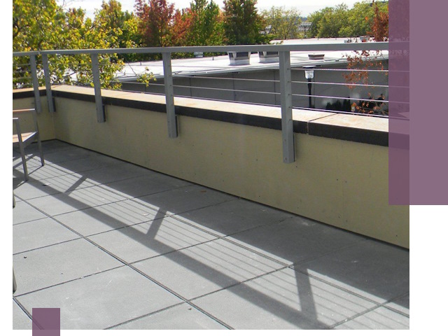 Металлические парапеты под ключ в Барабинске: монтаж и изготовление